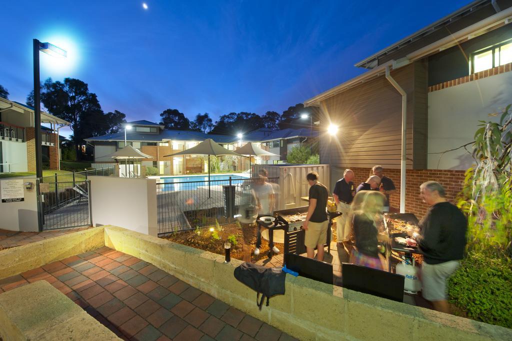 Margarets In Town Apartments Margaret River Exterior photo