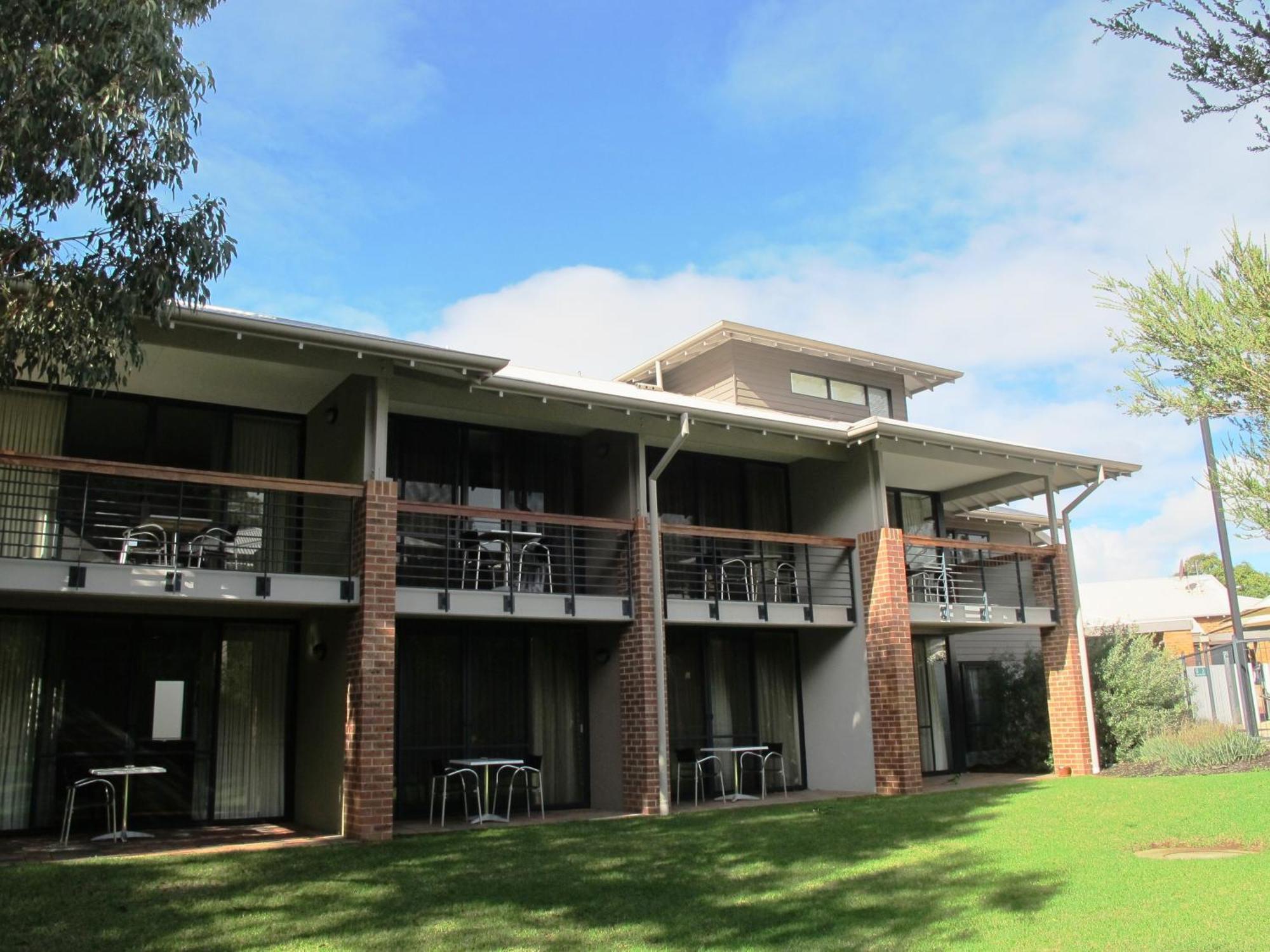 Margarets In Town Apartments Margaret River Exterior photo