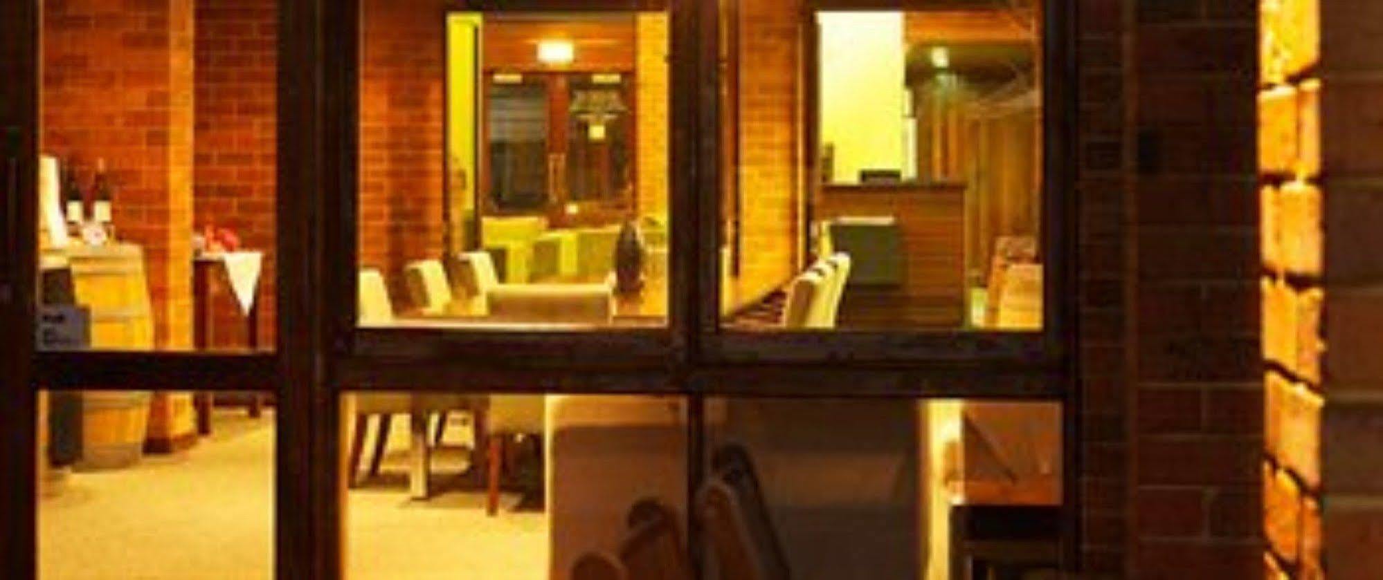 Margarets In Town Apartments Margaret River Exterior photo