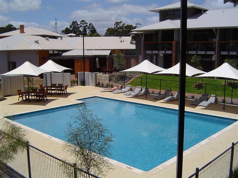 Margarets In Town Apartments Margaret River Exterior photo